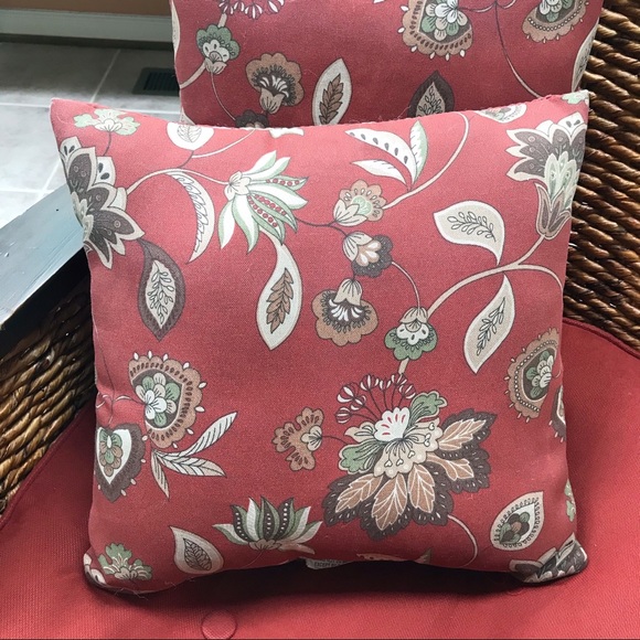 Patio Pillows Set of 2 Cinnamon Floral 14”x14” - Picture 3 of 4